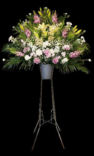 豊後大野市三重町の葬儀場メメント・モリではスタンド供花
